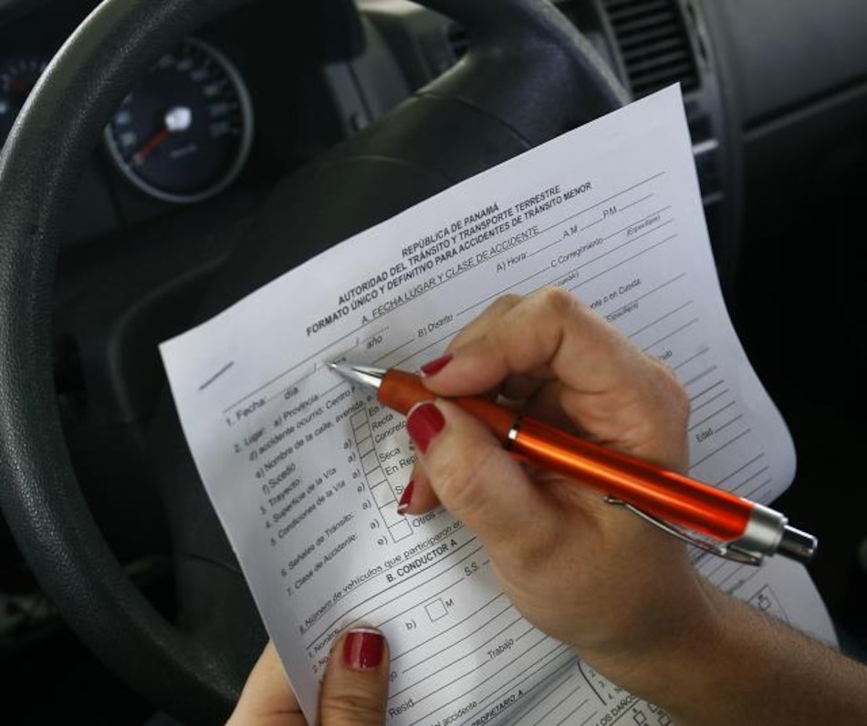Multarán a conductores que no porten formulario para accidentes menores de tránsito