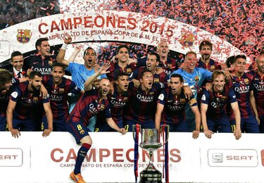 Un inspirado Messi le brinda la Copa al Barça que ya apunta al triplete