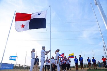 Panamá iza su bandera en Barranquilla