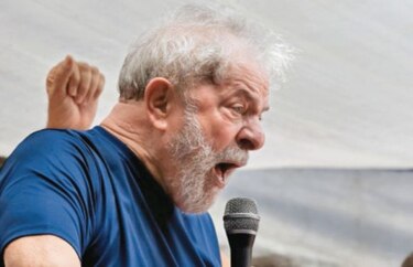 Expresidente Lula se entrega a la Policía