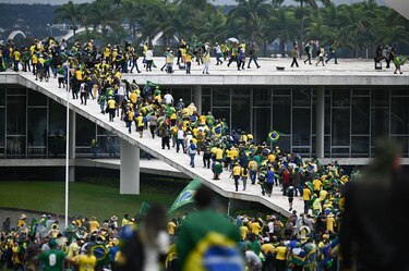 Lula decreta la intervención del área de seguridad de Brasilia tras invasión de bolsonaristas al Palacio presidencial