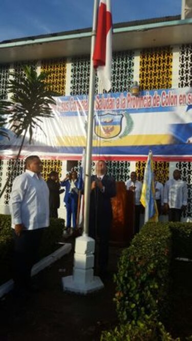 Con distintos actos rinden tributo a los símbolos patrios