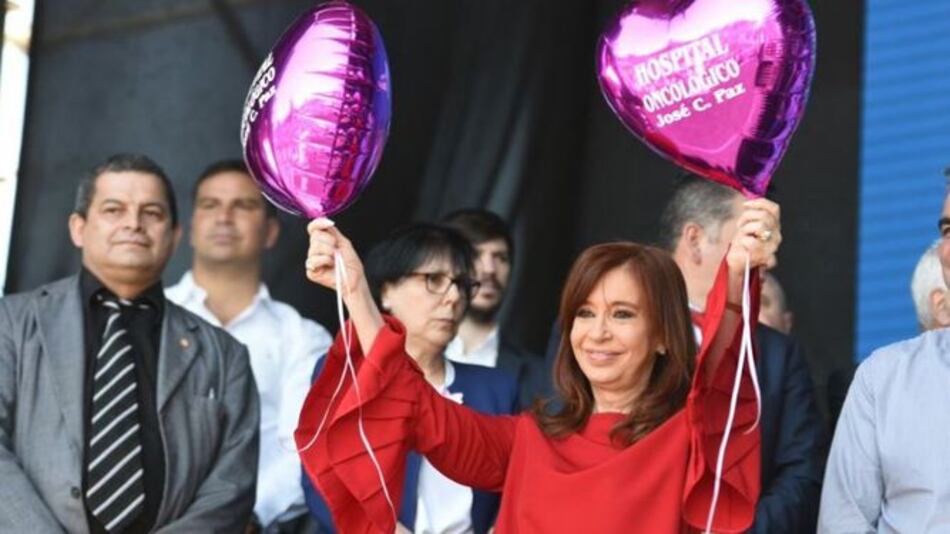 La expresidenta Cristina Fernández es indagada por la causa Hotesur; rechaza los cargos de lavado de dinero