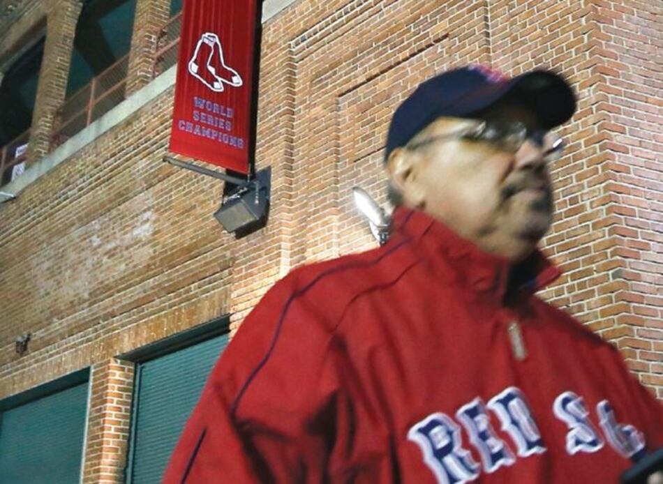 Medias Rojas regresan con trofeo de campeones