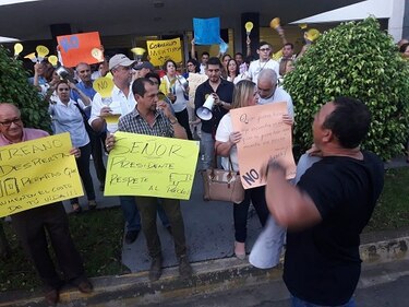 Docentes irán a paro este lunes por alza en la energía; ministra de Educación rechaza medida