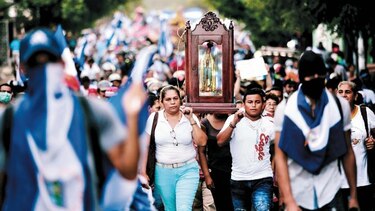 Nicaragua marcha en desagravio a obispos