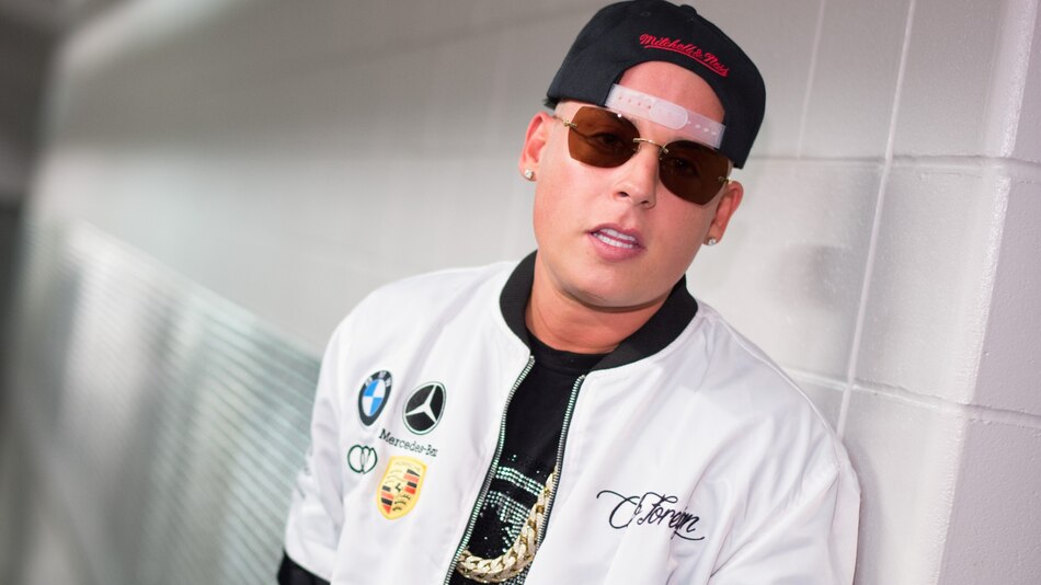 Exesposa de reguetonero Cosculluela alega que el cantante le pegó estando embarazada