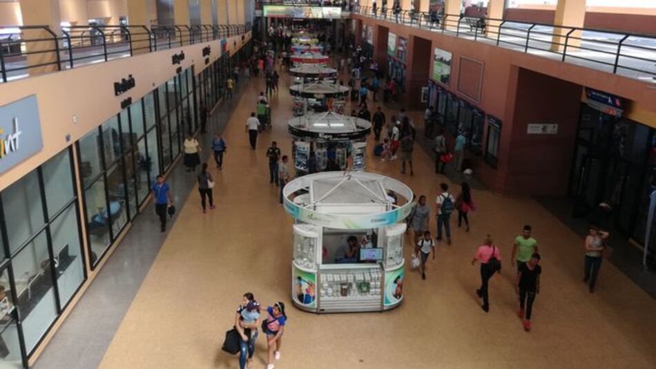 Comienza el éxodo de los panameños desde la Gran Terminal de Albrook hacia el interior