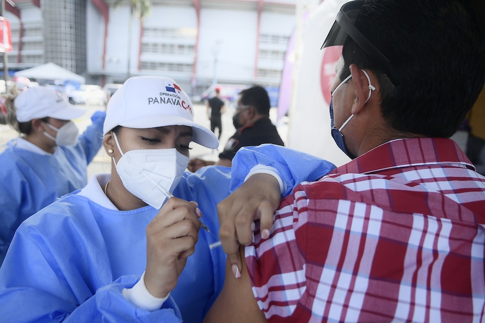 ‘Utilizar los componentes de Pfizer a quien ya ha tenido AstraZeneca potencia el nivel de inmunidad’: viceministra Berrío