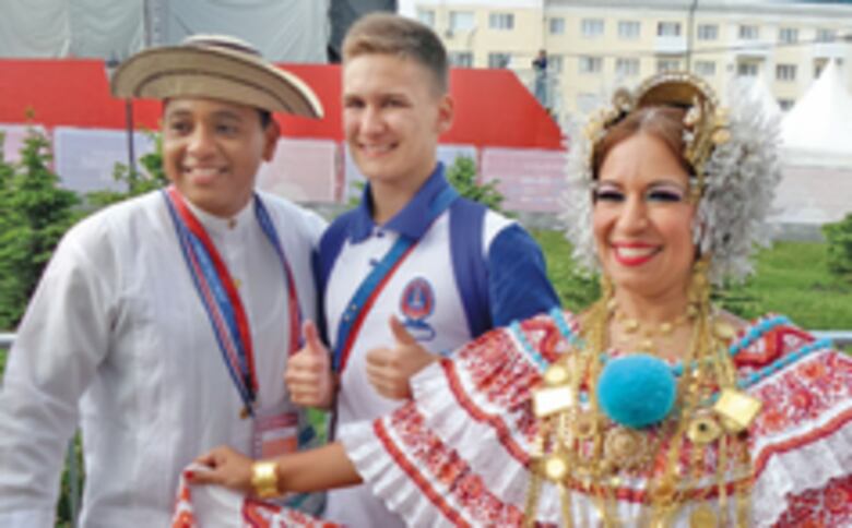 El folclor y el típico se tomaron Saransk