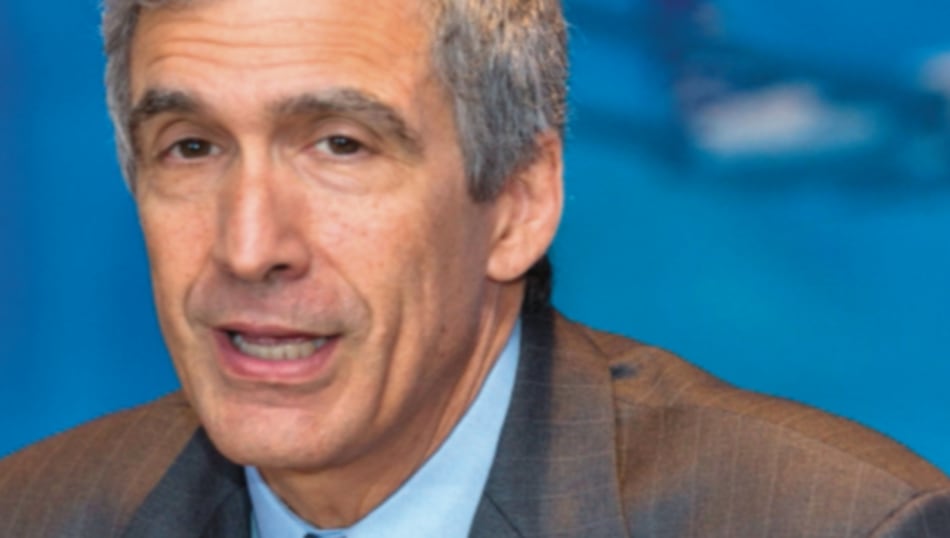 Se requiere adelantar construcción de tercera pista del aeropuerto: Heilbron