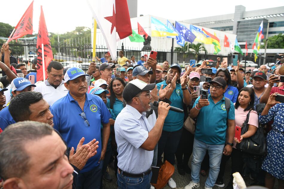 Paro docente: exigen pago y no ser sancionados; Meduca abre procesos disciplinarios