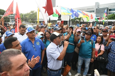 Mulino advierte que vetará la ley que permitiría 60 días de huelga docente