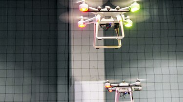 Drones alzan vuelo... y robots sin límites