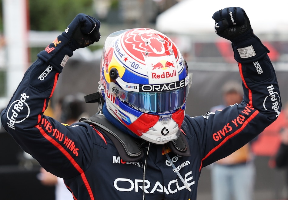F1: Verstappen gana en Baku, donde Sainz concluyó tercero
