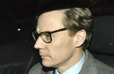 Cambridge Analytica suspende a su presidente ejecutivo tras escándalo de desvío de datos