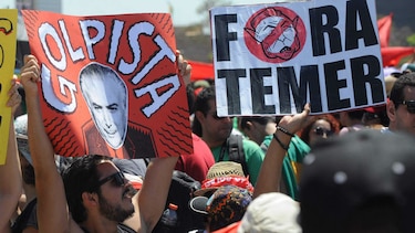 Protestas contra Michel Temer marcan fiesta de la independencia en Brasil