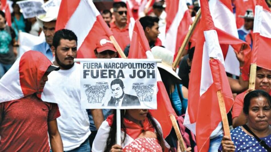 Presidente de Honduras deplora condena de su hermano, por narcotráfico, en EU