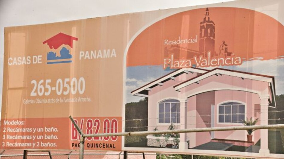 Domingo gris en urbanización Plaza Valencia