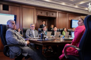 Funcionarios en la mira: Gabinete aprueba proyecto para una nueva ley de carrera administrativa