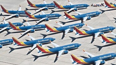 Boeing suspende metas financieras por incertidumbre