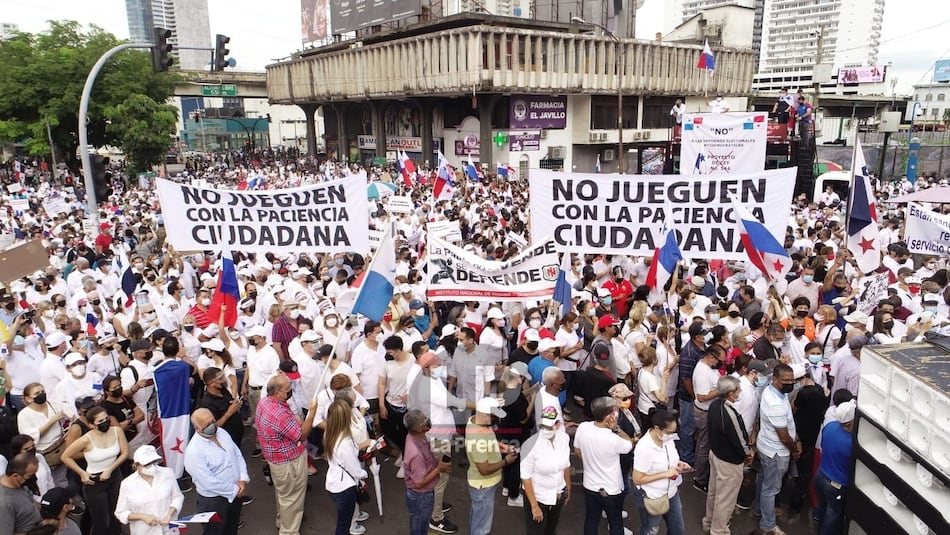 Fotogalería: Imágenes de una tarde de protestas