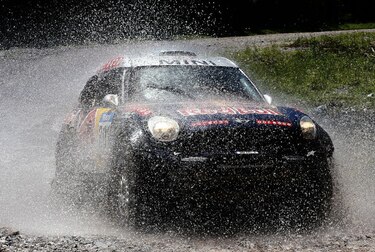 Al-Attiyah y Coma, campeones del rally Dakar