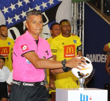 Tres árbitros panameños, a la Copa América Centenario