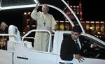 Papa Francisco inicia visita a Paraguay