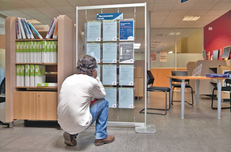 Mejora mercado laboral en la Eurozona a pesar del alza en contagios