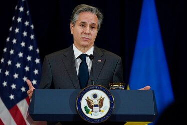 Blinken cancela reunión con su par ruso Laveov sobre Ucrania