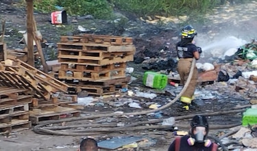 Bomberos controlan incendio en relleno sanitario de Cerro Patacón