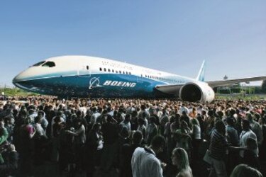 Buscan vuelo directo a Japón