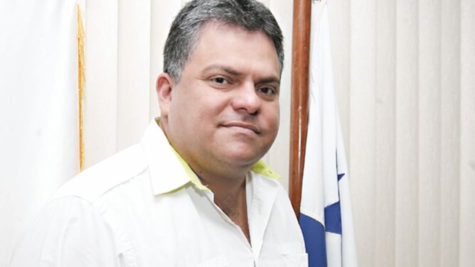 Por ser diputado del Parlacen, caso de Carlos Pérez Herrera pasa a la Corte