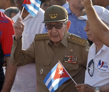 Raúl Castro aparece por primera vez en un acto público tras la acusación penal en Estados Unidos