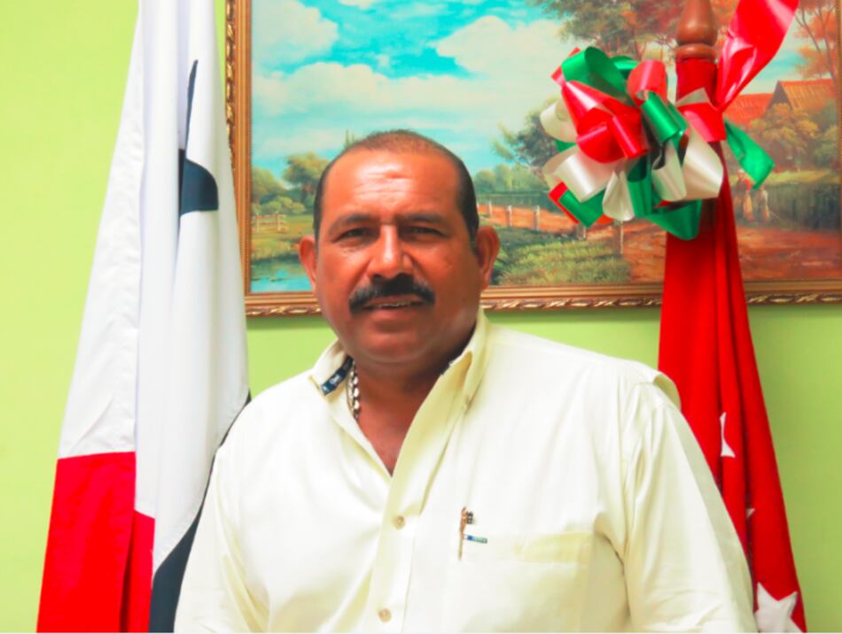 Alcalde de Alanje vuelve a tener ingresos mensuales por $4,500