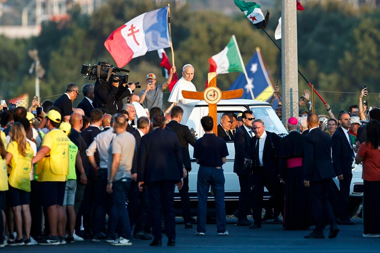 El papa León XIV advierte sobre los algoritmos de las redes sociales: ‘Nos dicen a quién debemos amar y qué pensar’