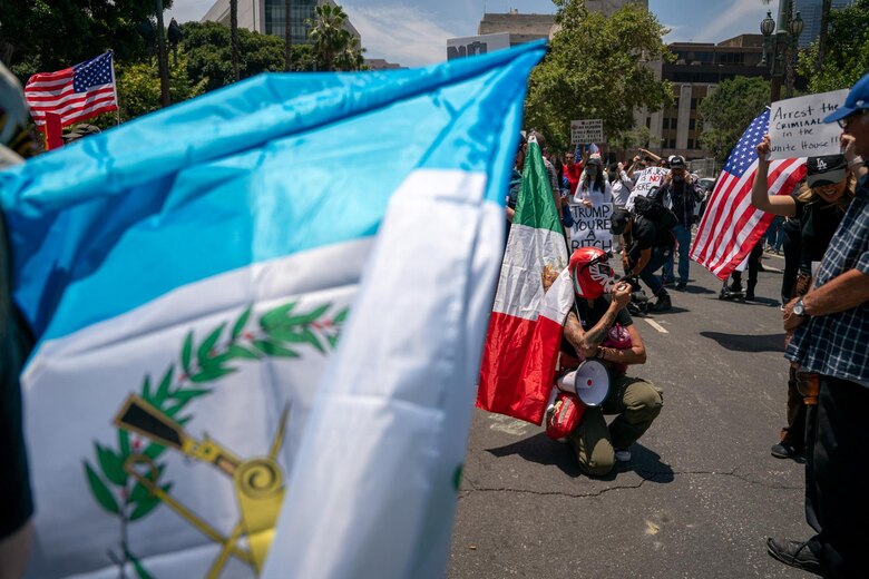 Las calles de Estados Unidos se llenan de masivas protestas contra el ‘autoritarismo’ de Trump