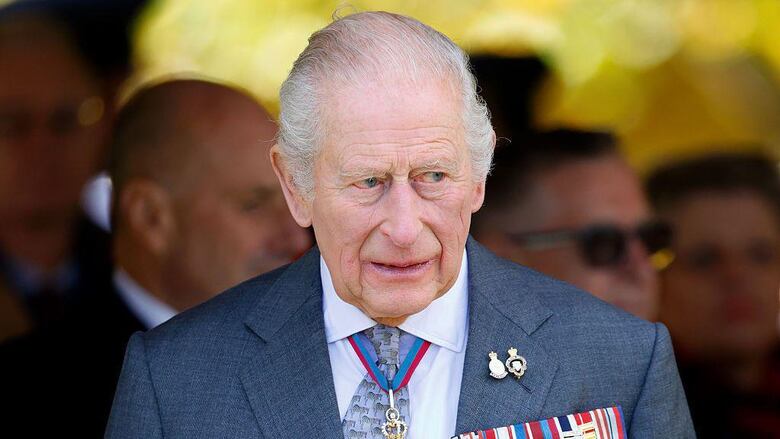 El rey Carlos le quita el título de príncipe a su hermano Andrés, que tiene que abandonar su mansión de Windsor