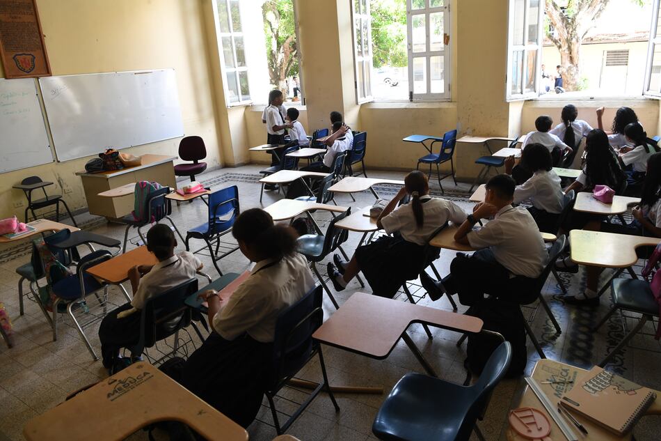 Paro de docentes: autoridades de Educación piden enviar a los estudiantes a dar clases