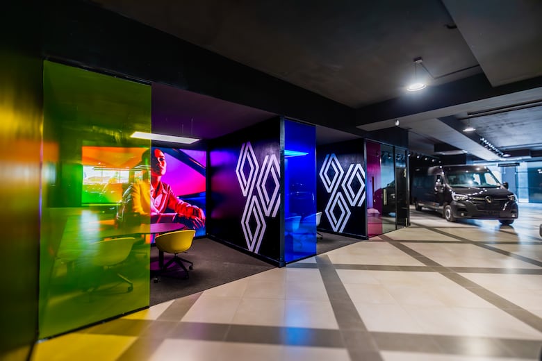 Renault regresa a Panamá e inaugura su nuevo concesionario oficial en Costa del Este