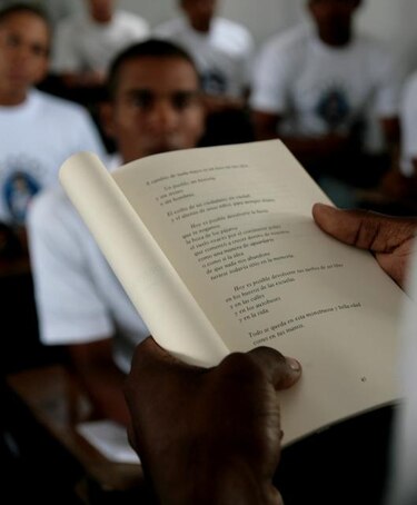 El ‘Día Mundial de la Poesía’, una excusa para volver a los clásicos