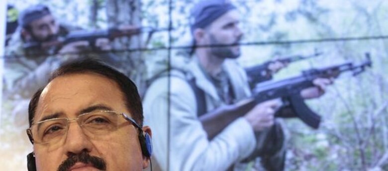 Solo 5% de los ataques rusos en Siria apuntan contra el Estado Islámico, dice ministro de Defensa británico