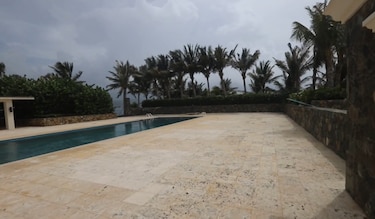 Las imágenes inéditas de la isla privada en el Caribe en la que Jeffrey Epstein cometió sus crímenes sexuales