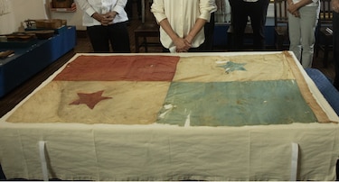 Bandera testigo de la separación de Panamá de Colombia va rumbo a España para su restauración
