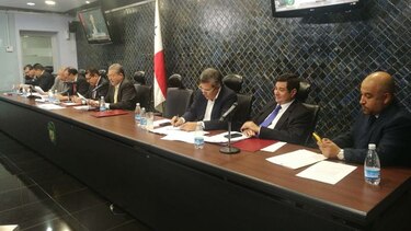 Postergan en la Comisión de Gobierno discusión de la papeleta adicional