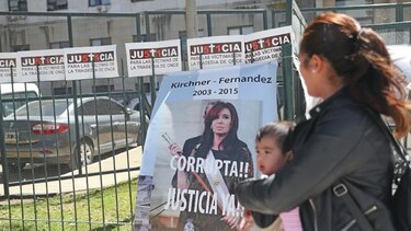 Piden arresto inmediato de Cristina Fernández