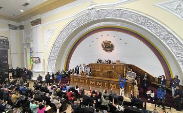 El Parlamento de Venezuela reanuda el segundo debate del proyecto de ley de amnistía