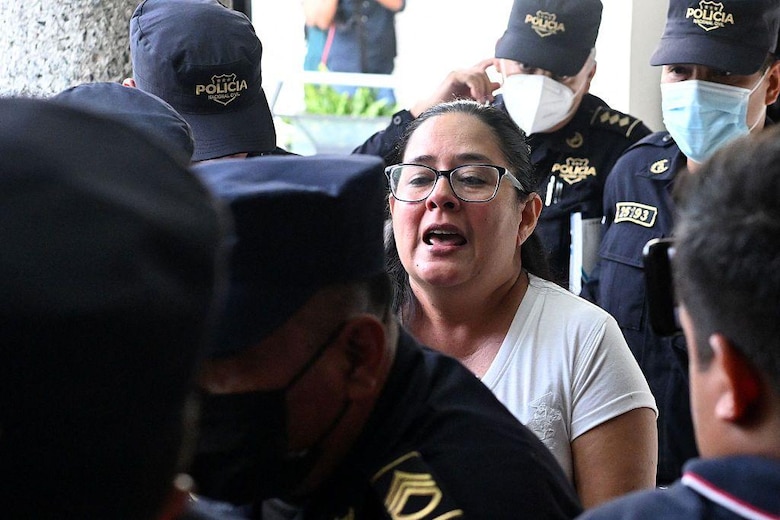 Cristosal, la mayor ONG de derechos humanos de El Salvador, abandona el país