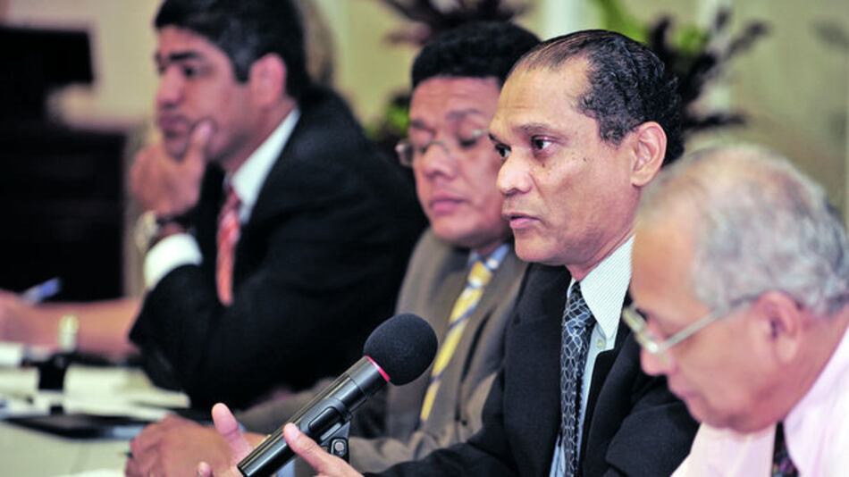 Piden a Ayú Prado informe sobre 931 nombramientos